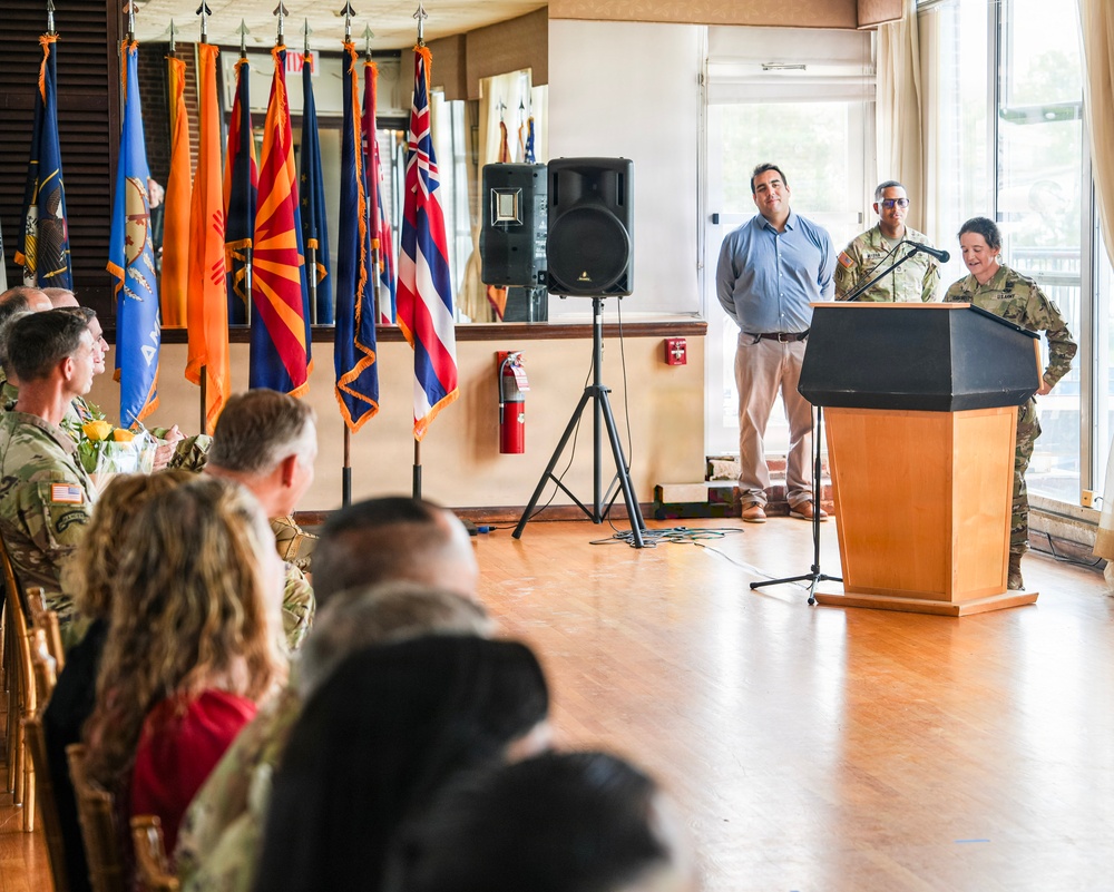 Fort Hamilton Welcomes New Garrison Commander