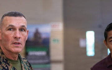 Brig. Gen. Ralph Rizzo Tours Camp H.M. Smith