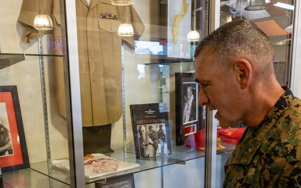 Brig. Gen. Ralph Rizzo Tours Camp H.M. Smith