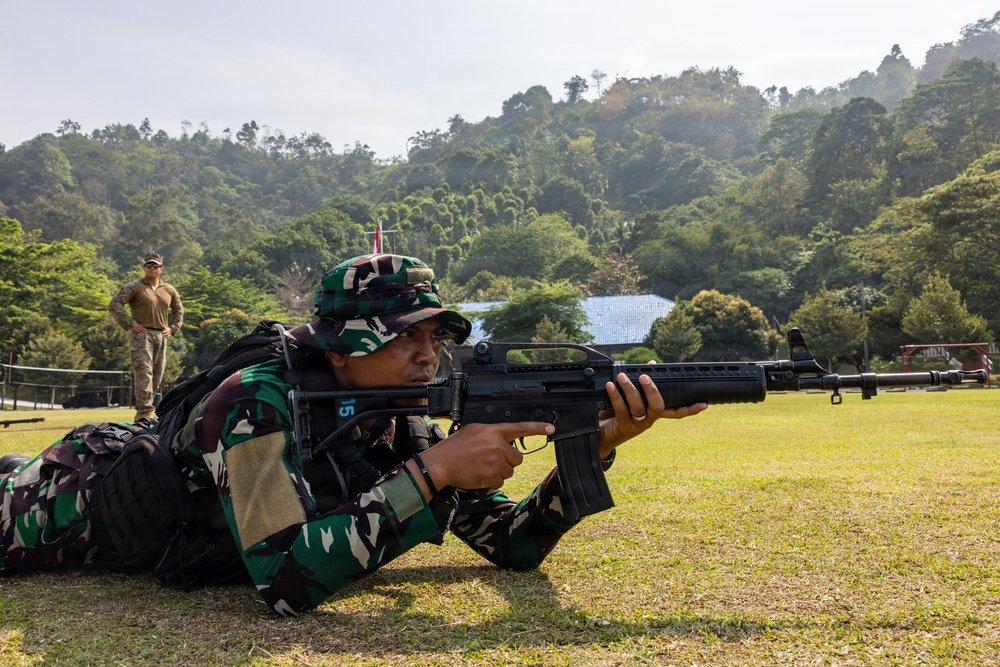 MRF-D Marines train tactics, weapons systems with Indonesian marines