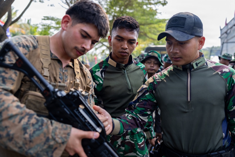 MRF-D Marines train tactics, weapons systems with Indonesian marines