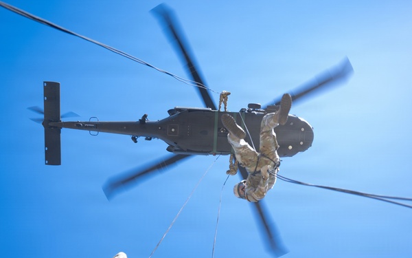 USAREUR-AF Soldiers Conduct Air Assault Training