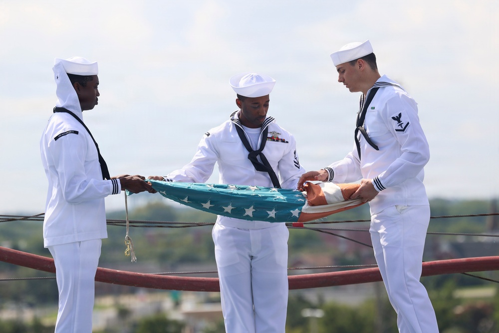 USS Bataan (LHD 5) Raises 81-Year-Old American Flag