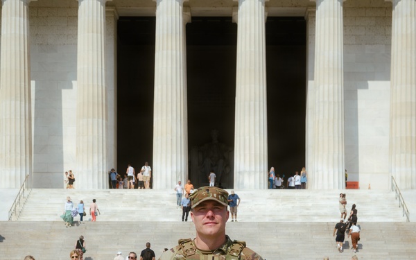 JTF-DC Montana Guardsmen Promoted at Lincoln Memorial
