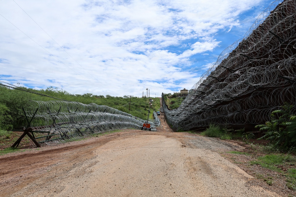 JTF-SB Marines Construct Secondary Expeditionary Barrier in Nogales