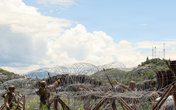 JTF-SB Marines Construct Secondary Expeditionary Barrier in Nogales