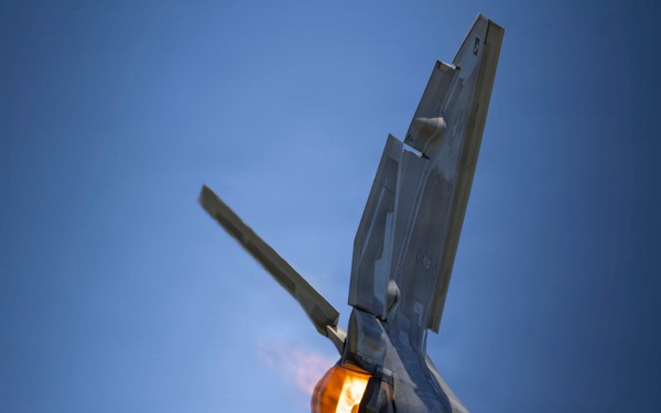 F-22 Showcases Air Dominance at Geneseo Airshow