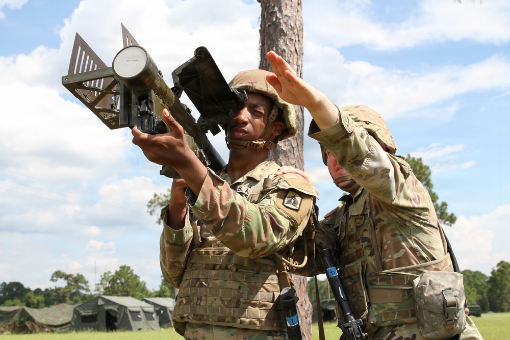 Florida Army National Guard soldiers train with FIM-92 Stinger missile simulator during field exercise