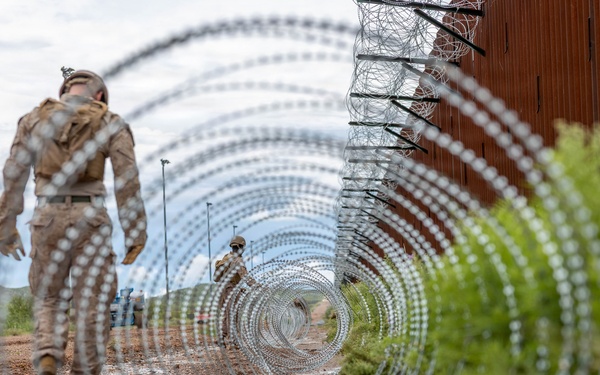 Strengthening the Border: JTF-SB Marines Reinforce Barrier in Arizona