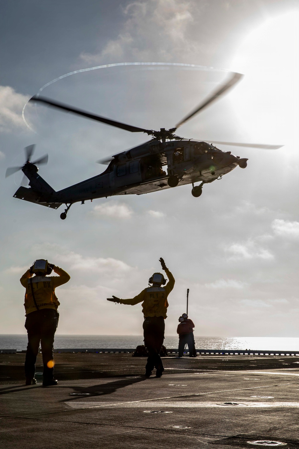 USS Makin Island Conducts Vertical Replenishment