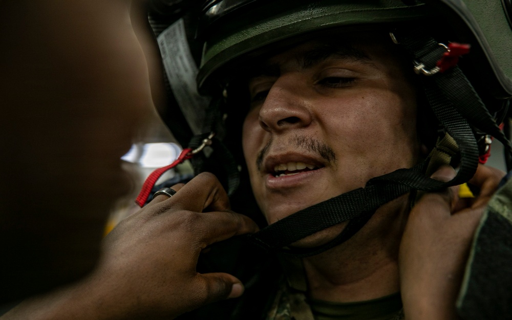 13th MEU conducts EOD suit try-ons