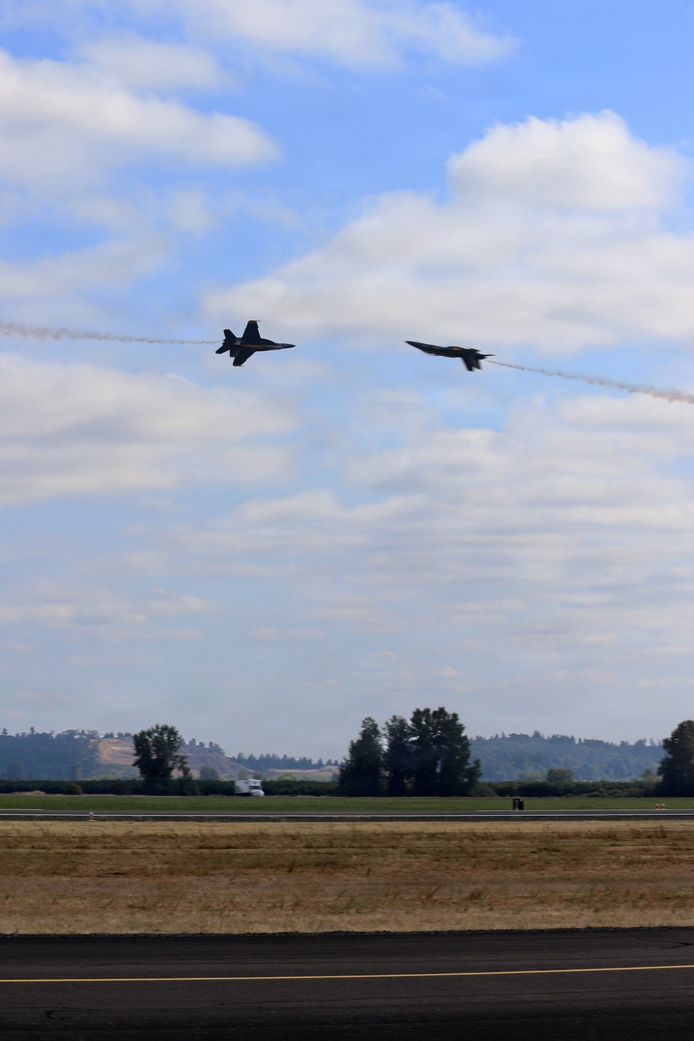 US Navy Blue Angels perform at Oregon International Air Show