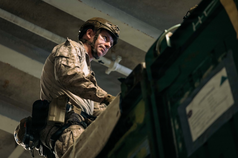 11th MEU Marines, Sailors Conduct Rappel Training Aboard USS Boxer
