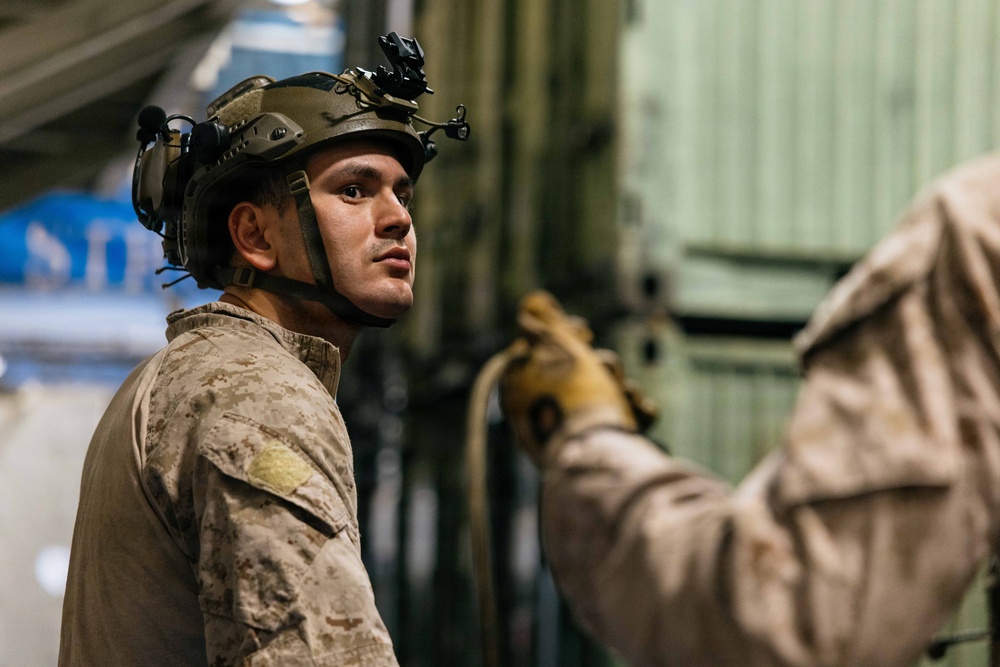 11th MEU Marines, Sailors Conduct Rappel Training Aboard USS Boxer