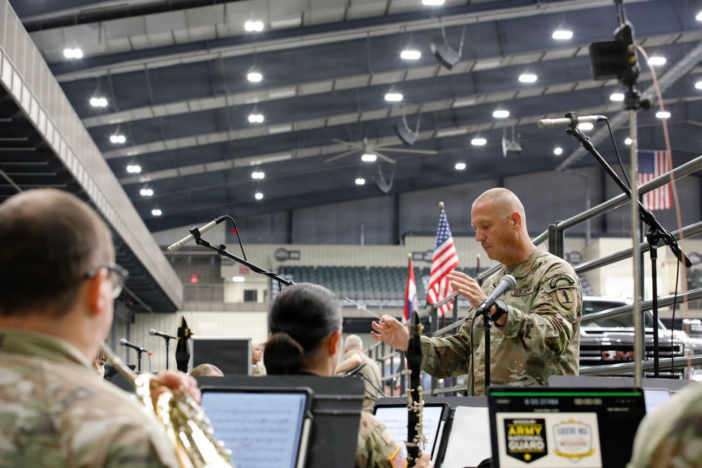 Joint-Force Enlistment Ceremony at Missouri State Fair