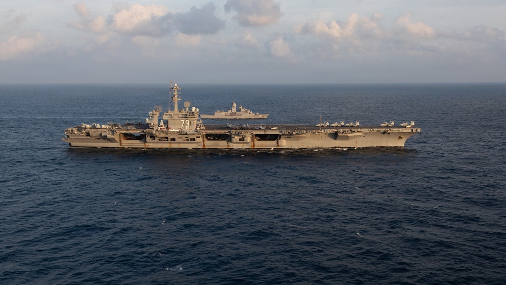 USS George Washington Transits South China Sea with the HMAS Perth