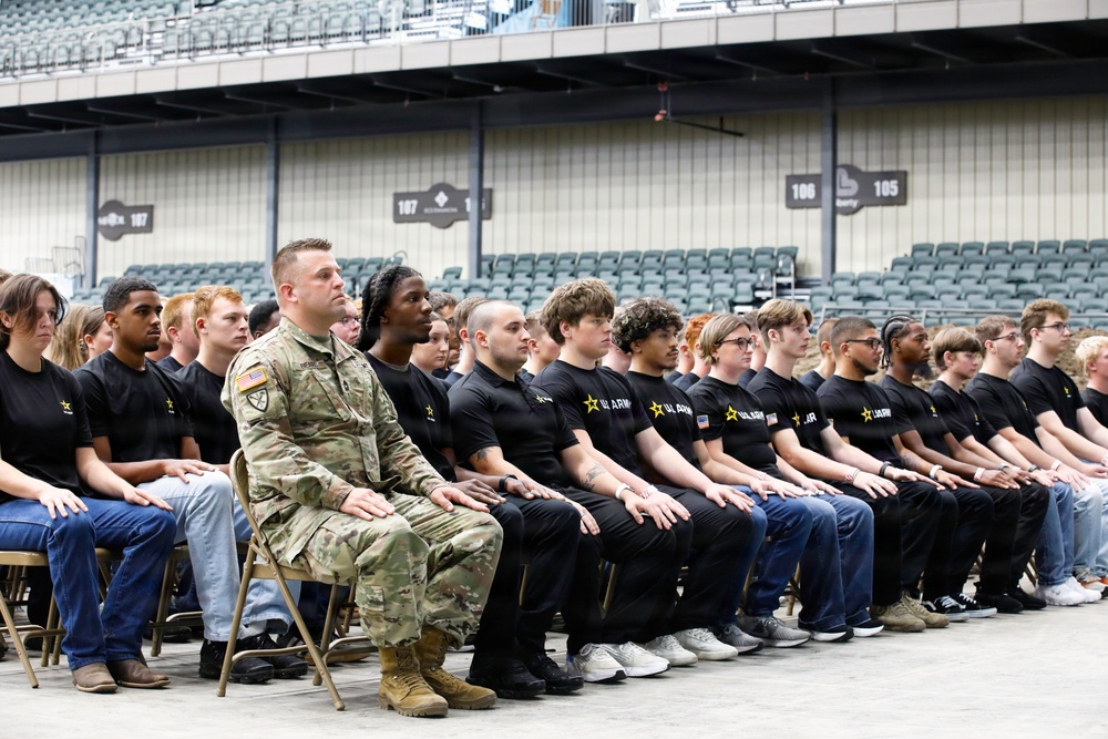 Joint-Force Enlistment Ceremony at Missouri State Fair