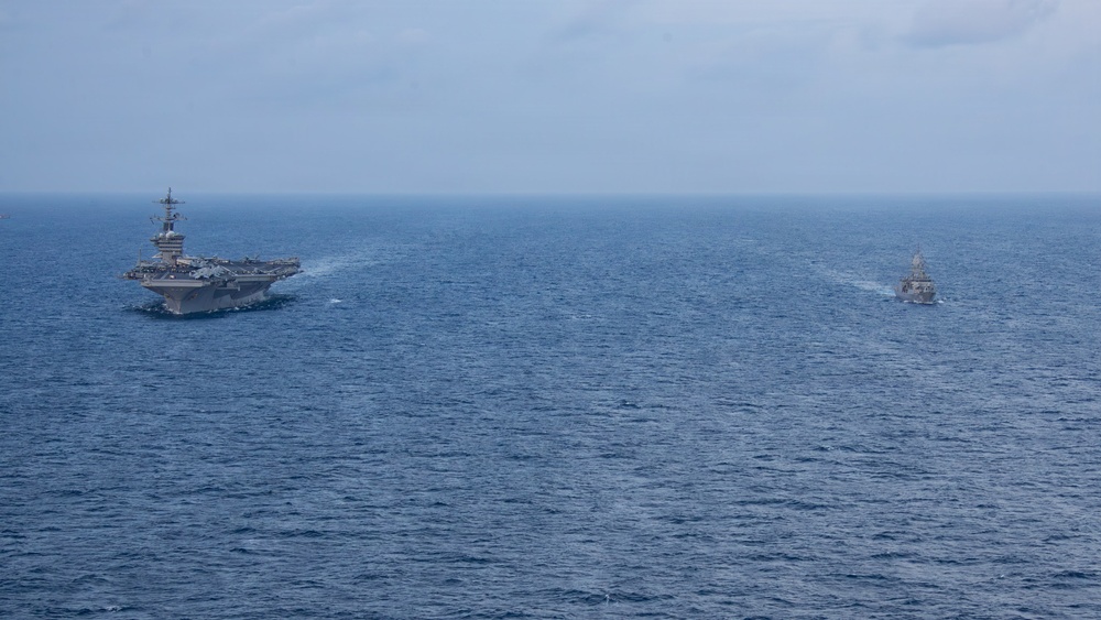 USS George Washington Transits South China Sea with the HMAS Perth