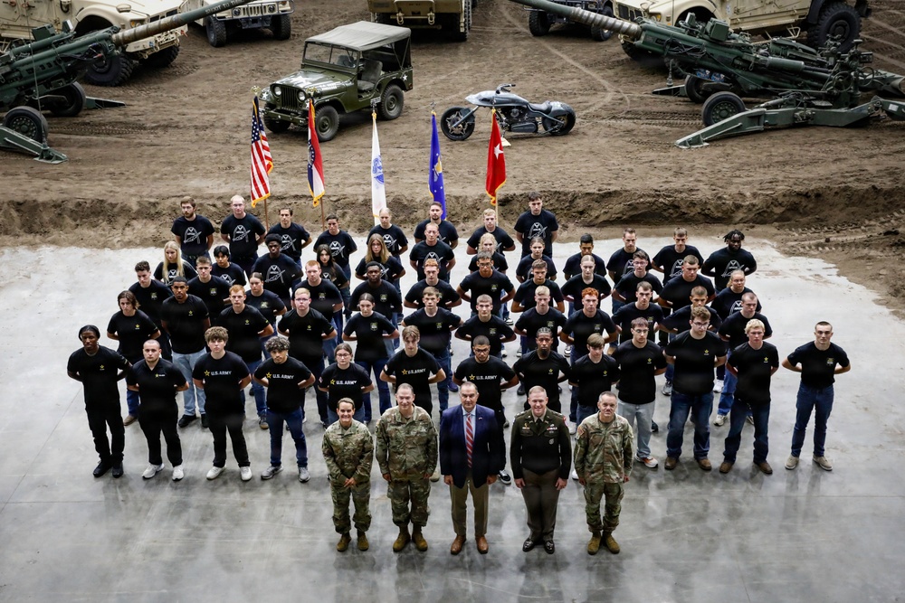 Joint-Force Enlistment Ceremony at Missouri State Fair