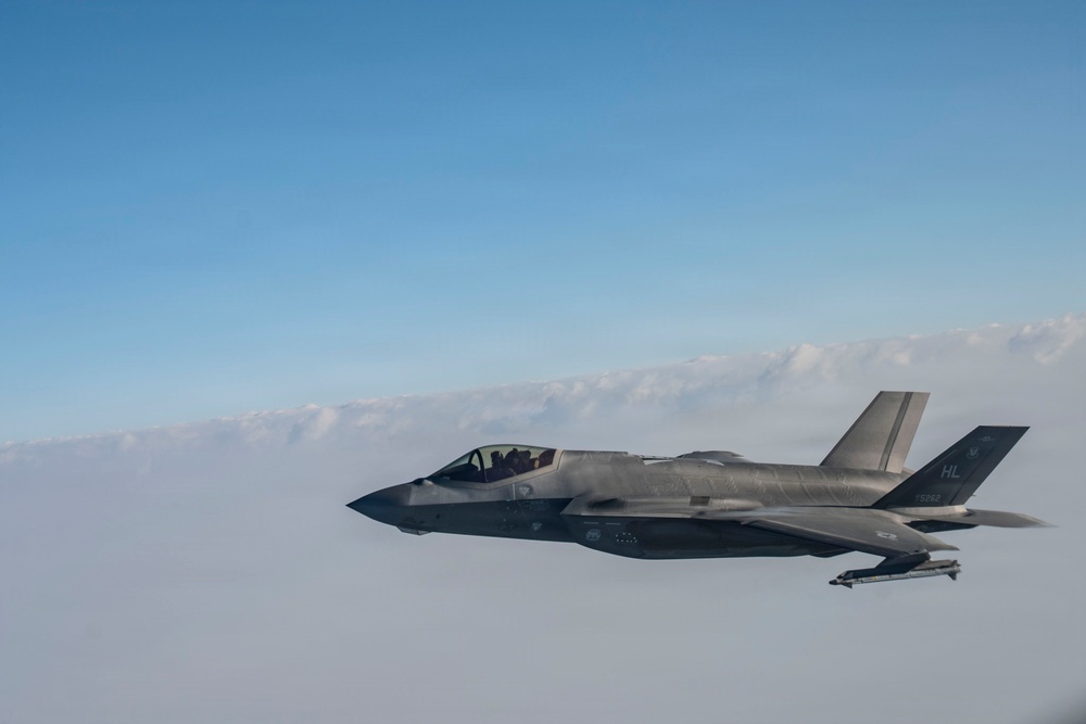KC-135 Refuels F-35As in the CENTCOM AOR