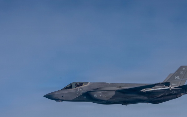KC-135 Refuels F-35As in the CENTCOM AOR