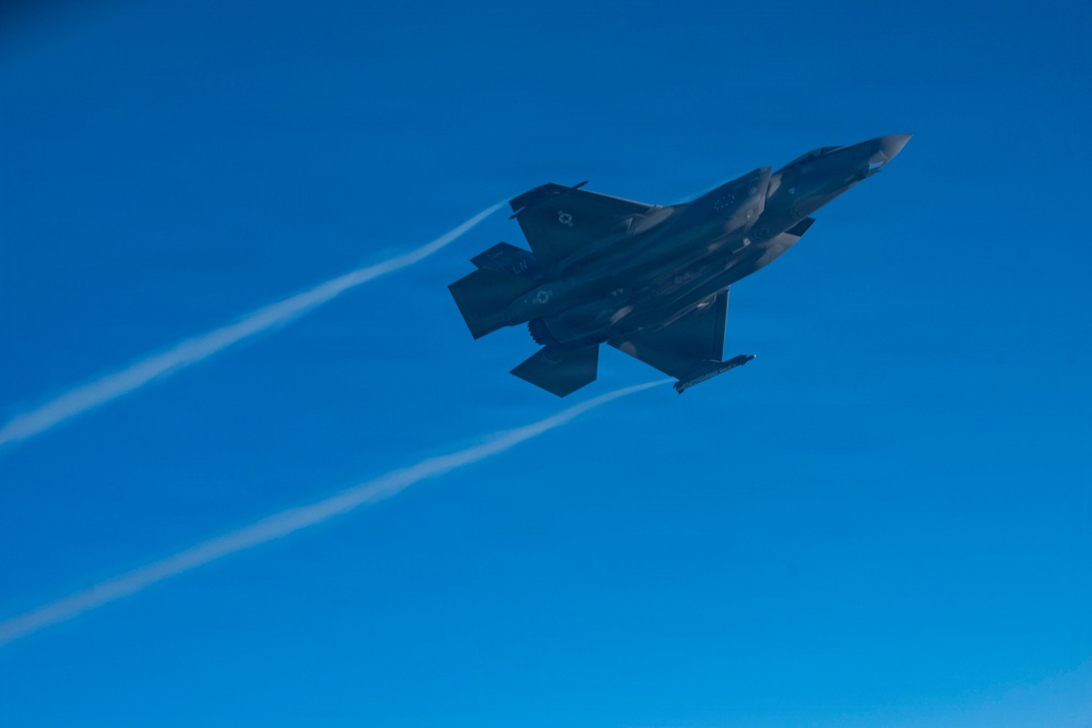 KC-135 Refuels F-35As in the CENTCOM AOR