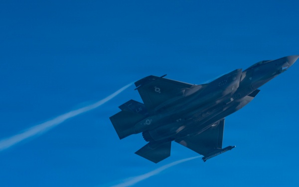 KC-135 Refuels F-35As in the CENTCOM AOR