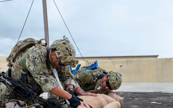 EODMU5 Conducts TCCC Training Evolutions