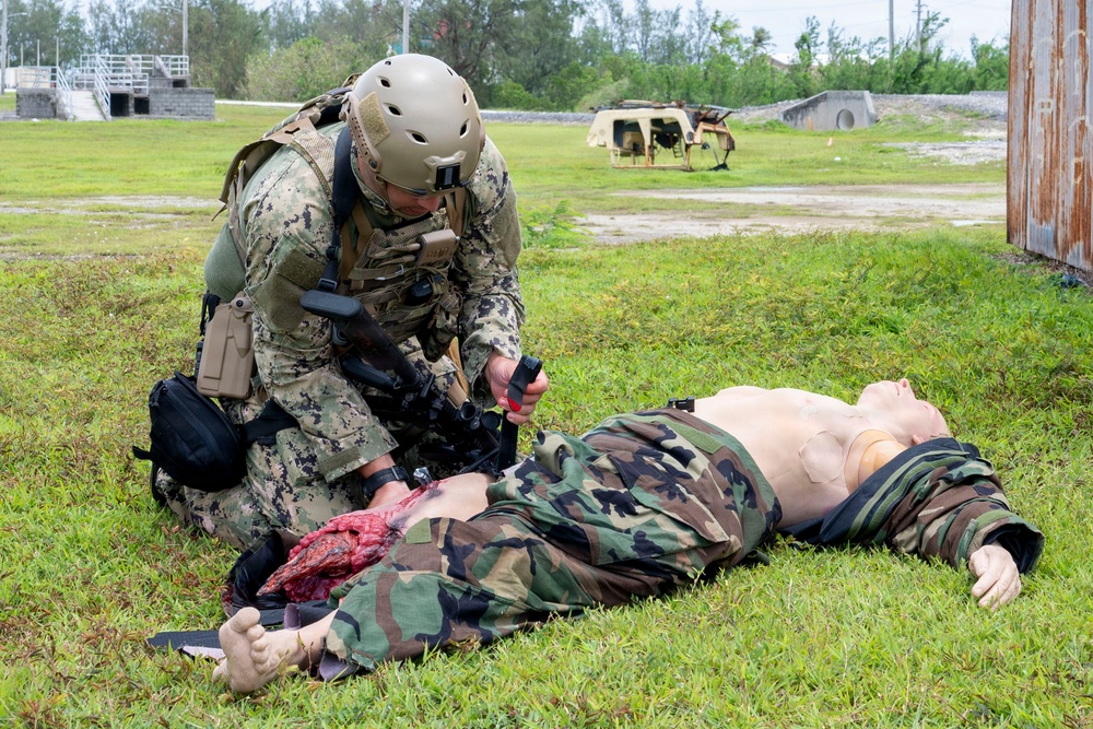 EODMU5 Conducts TCCC Training Evolutions