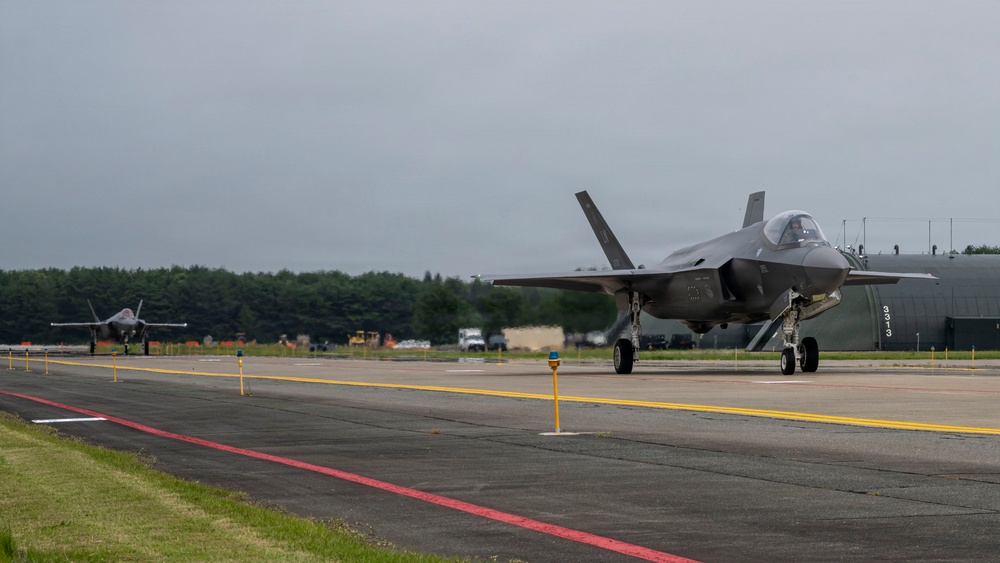 35th Fighter Wing commander flies F-35A Lightning II