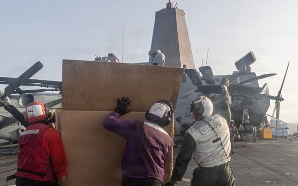 11th MEU, USS Portland Resupplies at Sea