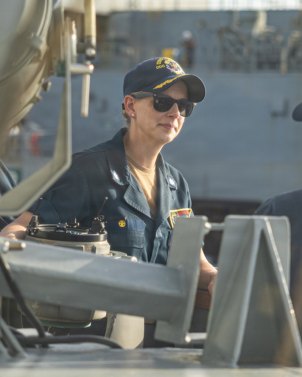 USS Mustin conducts a replenishment-at-sea with USNS Wally Schirra