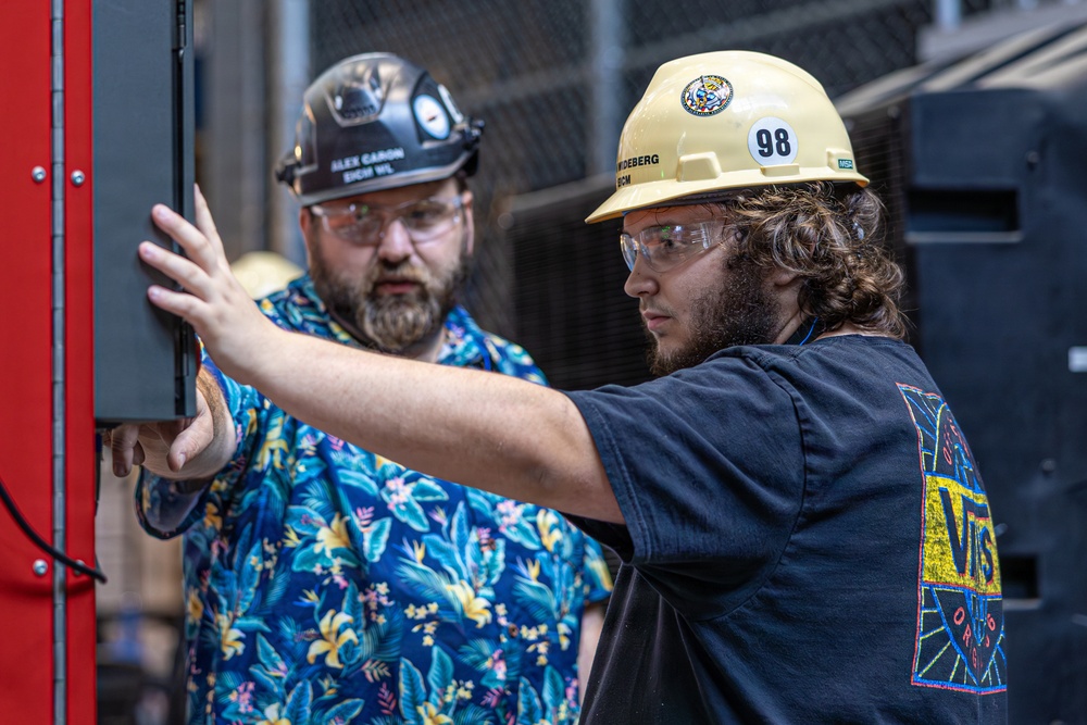 Electronic Industrial Mechanics at Work