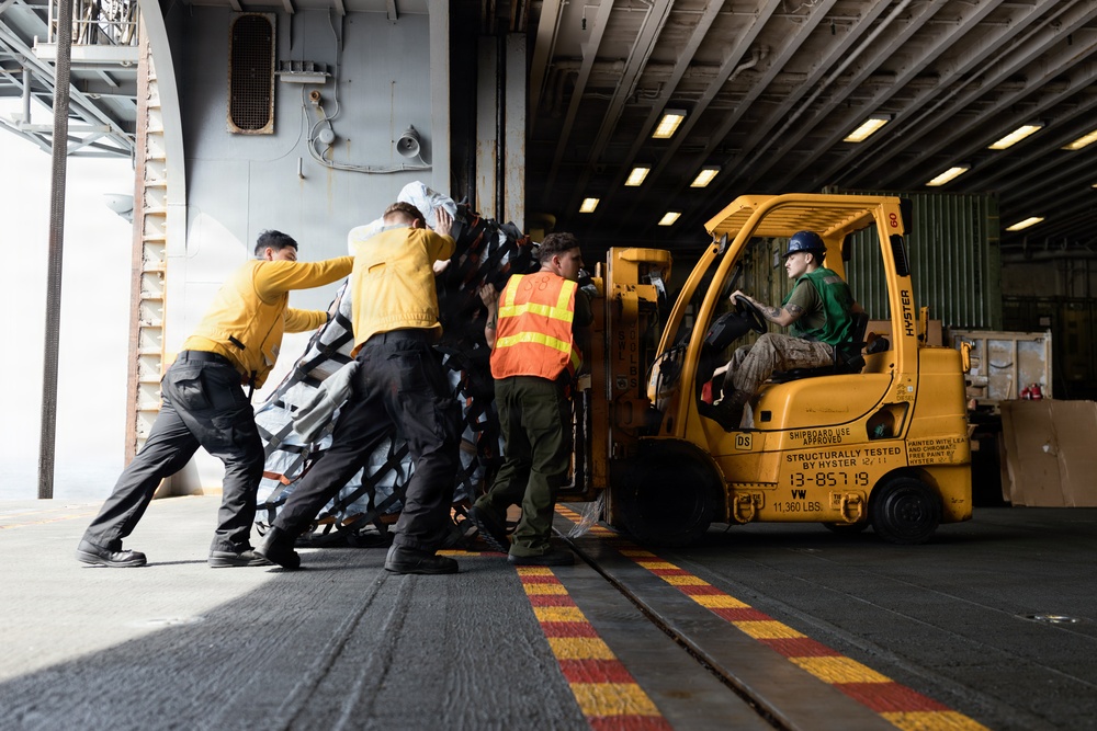 11th MEU Marines, Sailors Conduct Replenishment at Sea Aboard USS Boxer