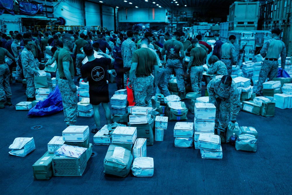 11th MEU Marines, Sailors Conduct Replenishment at Sea Aboard USS Boxer