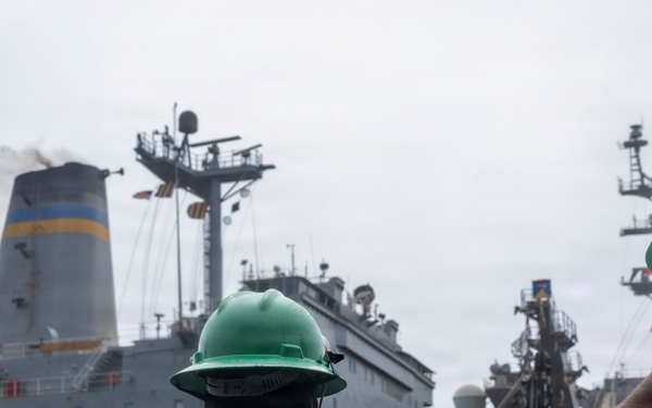 Delbert D. Black Conducts Replenishment-at-Sea with Henry J. Kaiser