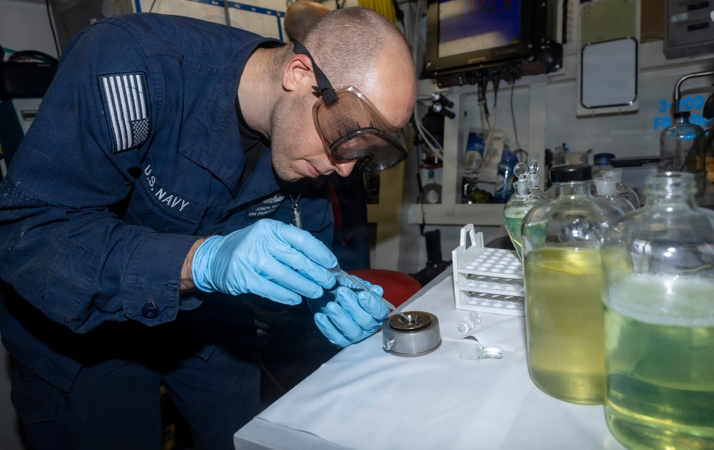 Delbert D. Black Conducts Replenishment-at-Sea with Henry J. Kaiser