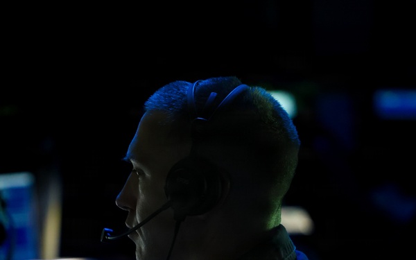 Combat Information Center Aboard USS Mason (DDG 87)