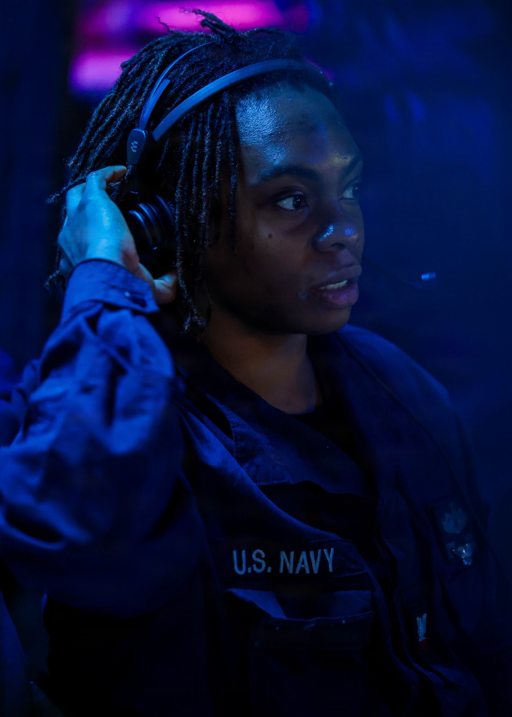 Combat Information Center Aboard USS Mason (DDG 87)