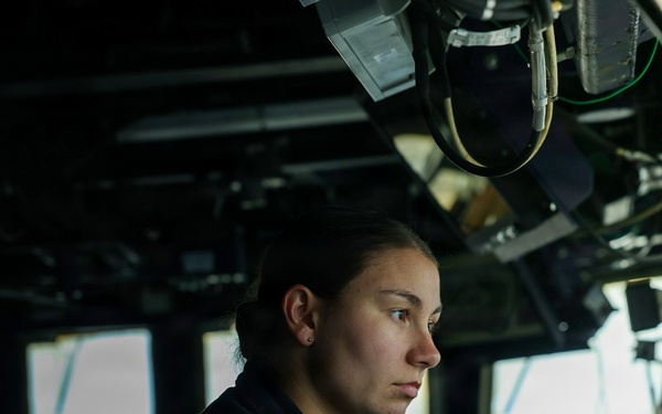 Bridge Operations Aboard USS Mason (DDG 87)