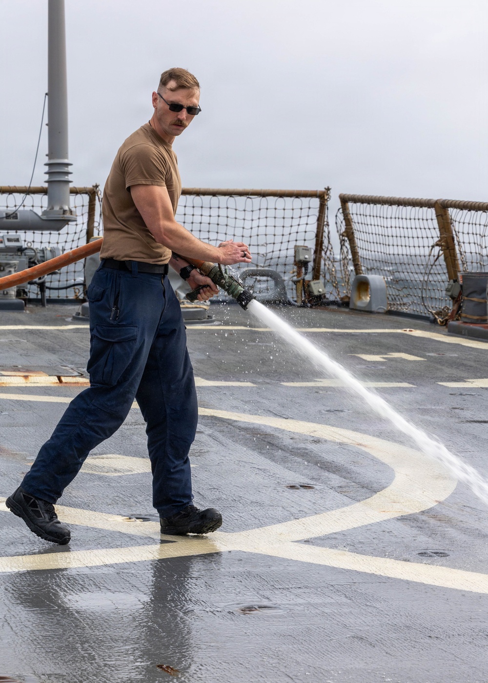 Fresh Water Wash Down Aboard USS Ross (DDG 71)