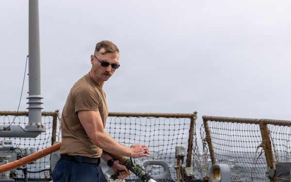 Fresh Water Wash Down Aboard USS Ross (DDG 71)