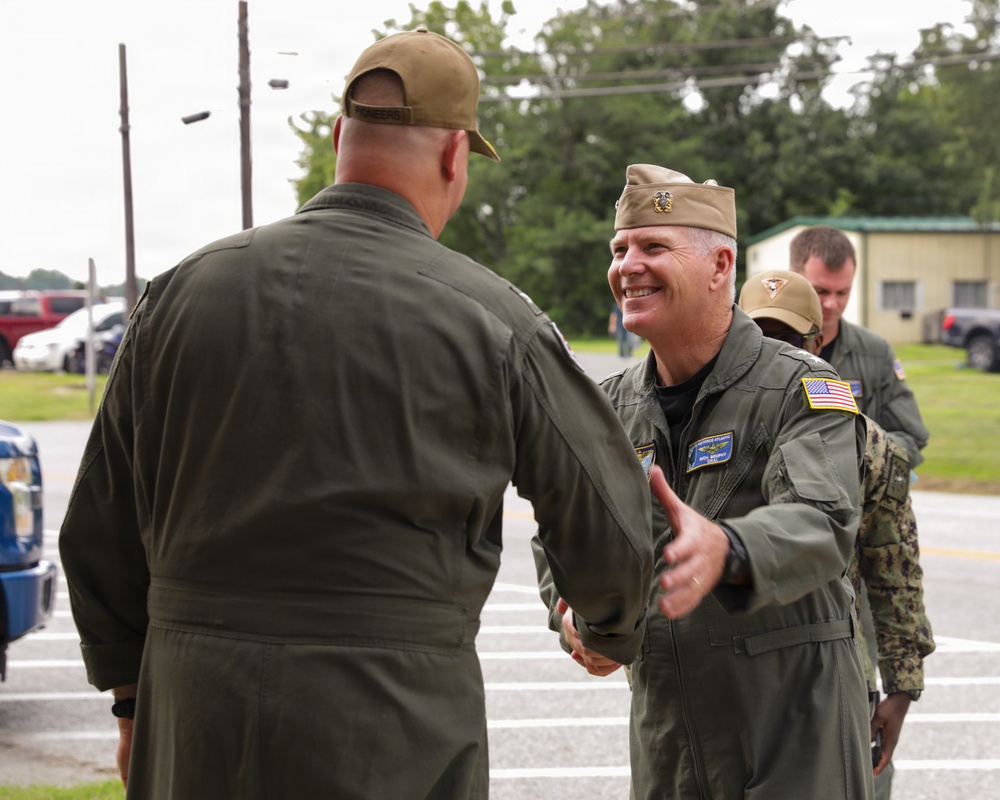 Commander, Naval Air Force Atlantic, visits Air Test and Evaluation Squadron One