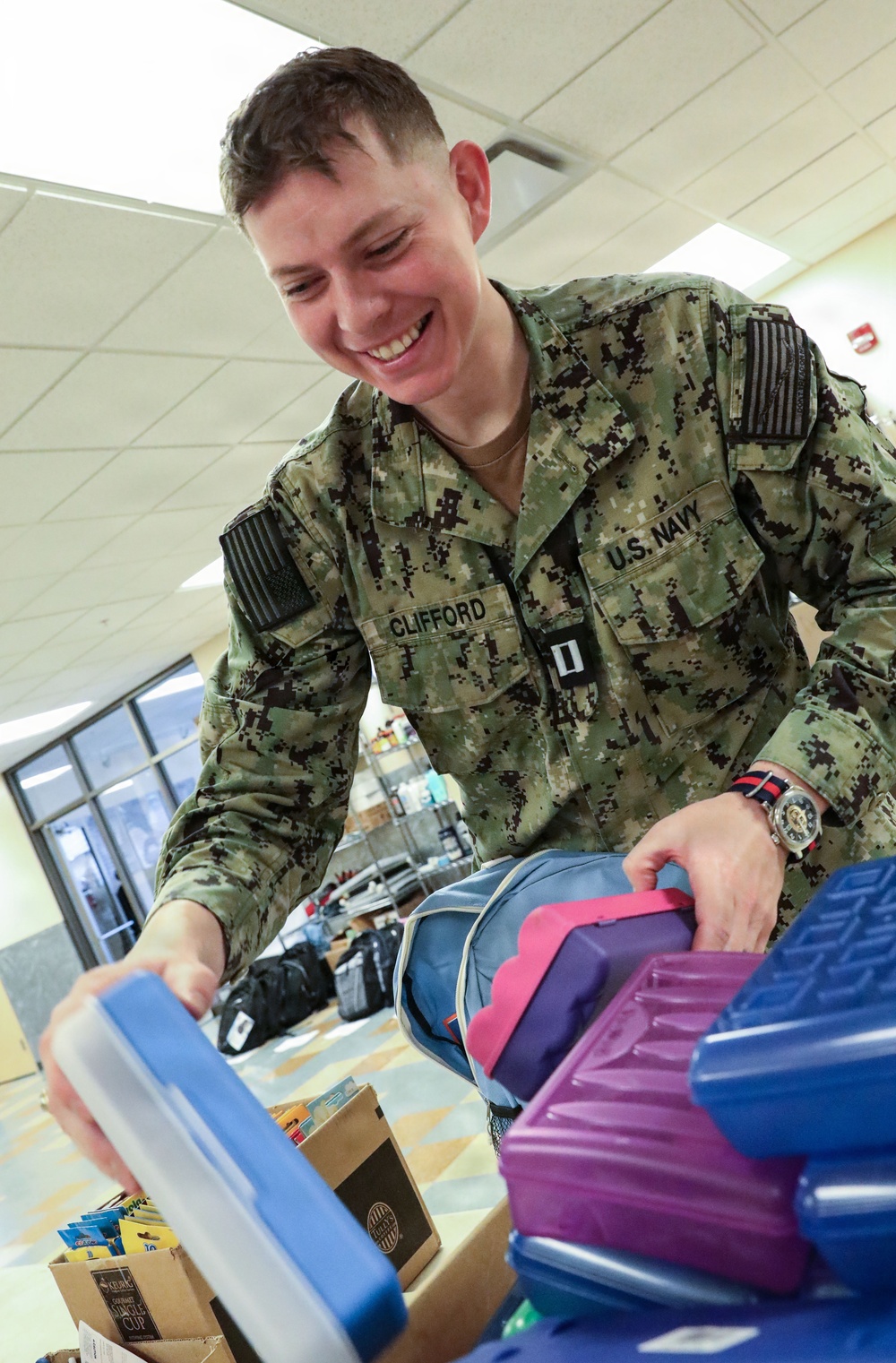 USS Helena Sailors volunteer at Billings Food Bank
