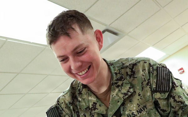 USS Helena Sailors volunteer at Billings Food Bank