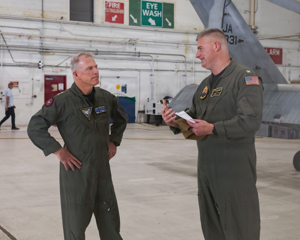 Commander, Naval Air Force Atlantic, visits Air Test and Evaluation Squadron One