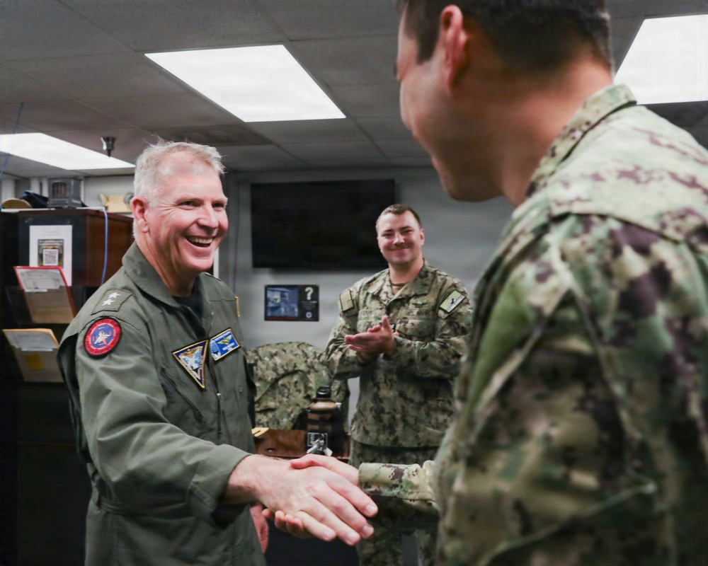 Commander, Naval Air Force Atlantic, visits Air Test and Evaluation Squadron One
