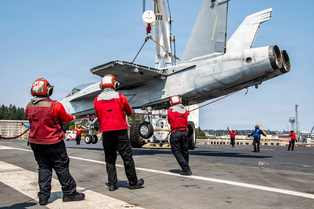 Ronald Reagan Sailors Conduct Flight Deck Training