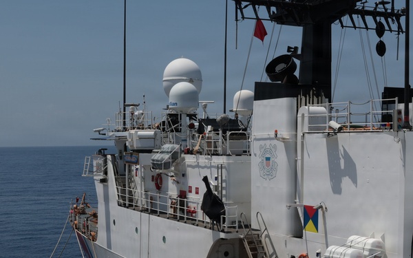 USCGC Forward and HSC Ocean conduct landmark replenishment at sea