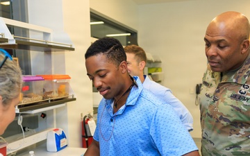 Congressional staff delegation tours Defense Centers for Public Health - Aberdeen